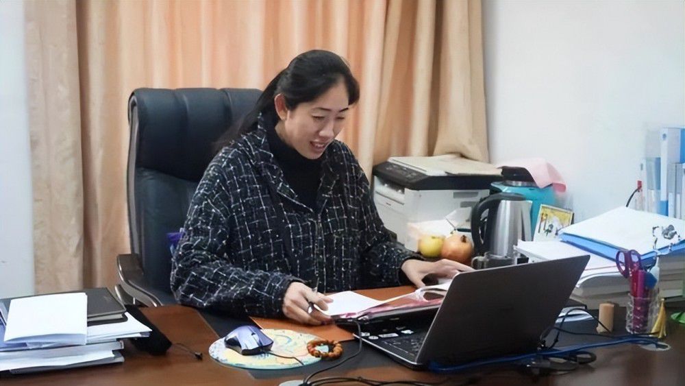 关于自己的出场时间我现在仍然需要去改进一些事情，如果瓜迪奥拉认为我应该留在这里，我就没有理由离开。